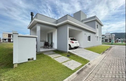 Casa com 3 quartos em Beira Rio, Biguaçu