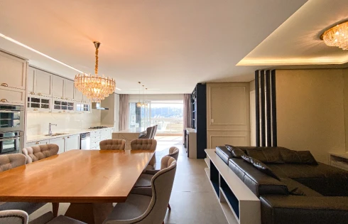 Apartamento com 3 quartos em Kobrasol, São José
