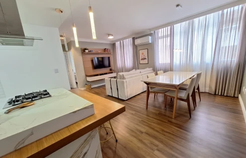 Apartamento com 2 quartos em Agronômica, Florianópolis