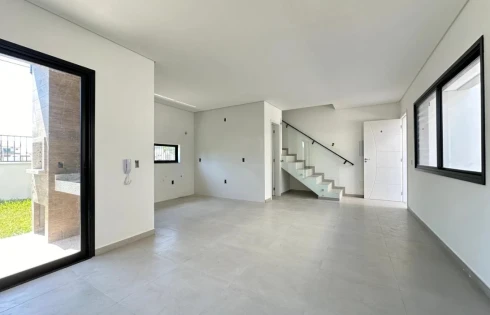 Sobrado Geminado com 3 quartos em Nova Palhoça, Palhoça