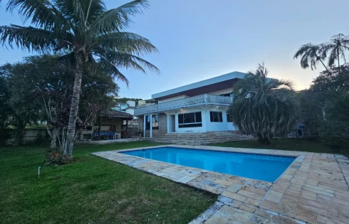 Casa com 4 quartos em Ponta de Baixo, São José