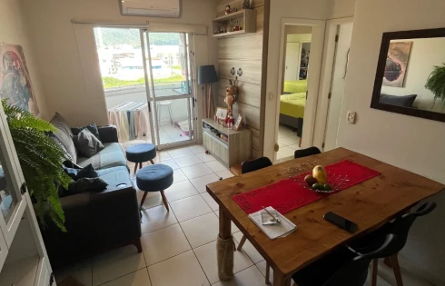 Apartamento com 2 quartos em Jardim Eldorado, Palhoça