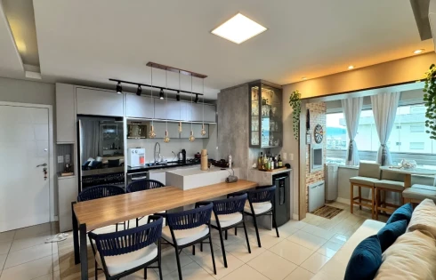 Apartamento com 2 quartos em Estreito, Florianópolis