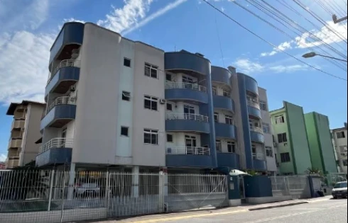 Apartamento com 3 quartos em Nossa Senhora do Rosário, São José