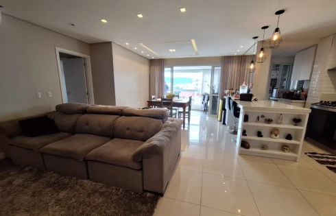 Apartamento com 3 quartos em Barreiros, São José