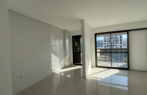 Apartamento com 2 quartos em Kobrasol, São José