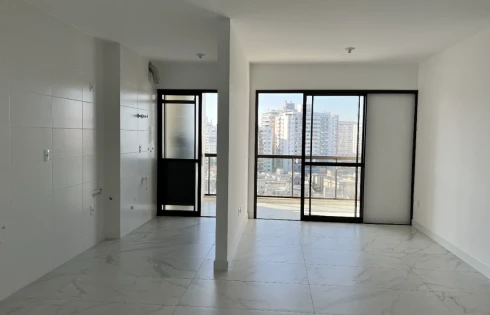 Apartamento com 3 quartos em Kobrasol, São José