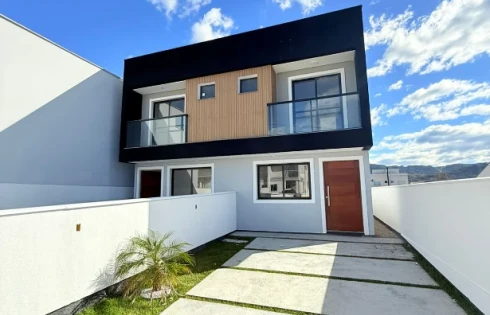 Sobrado Geminado com 2 quartos em Bela Vista, Palhoça
