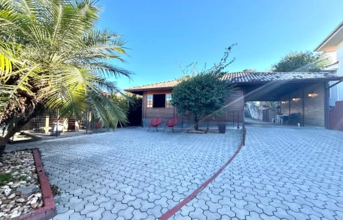 Casa com 3 quartos em Centro, São José