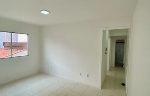 Apartamento com 2 quartos em Barreiros, São José