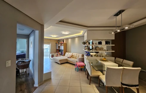 Apartamento com 3 quartos em Balneário, Florianópolis