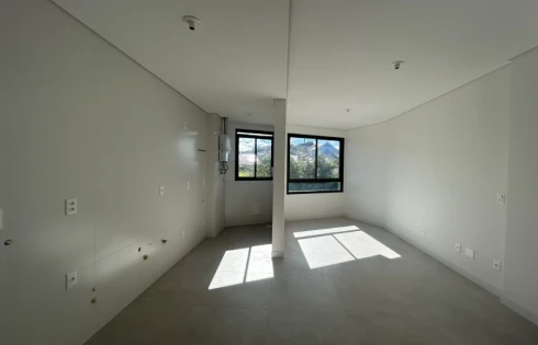 Apartamento com 2 quartos em Carvoeira, Florianópolis