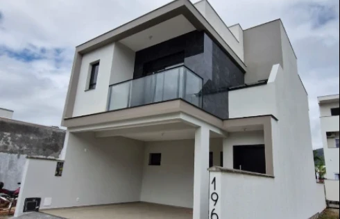Casa com 3 quartos em 196, Biguaçu