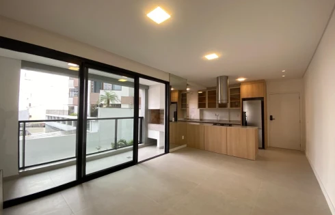 Apartamento com 2 quartos em Centro, Florianópolis