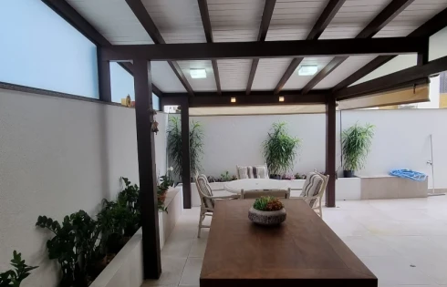 Apartamento com 4 quartos em Centro, Florianópolis