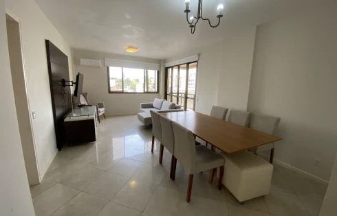 Apartamento com 3 quartos em Centro, Florianópolis
