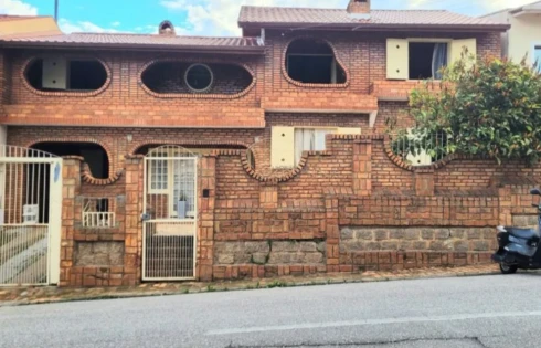 Casa com 3 quartos em Coqueiros, Florianópolis