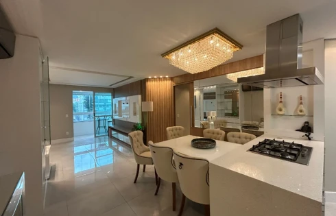 Apartamento com 3 quartos em Kobrasol, São José