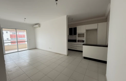 Apartamento com 3 quartos em Capoeiras, Florianópolis