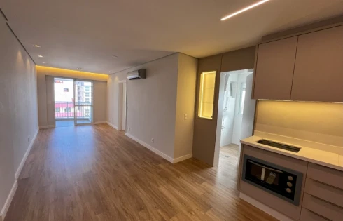 Apartamento com 3 quartos em Centro, Florianópolis