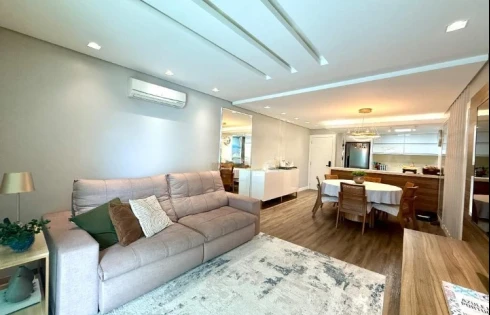 Apartamento com 3 quartos em Estreito, Florianópolis