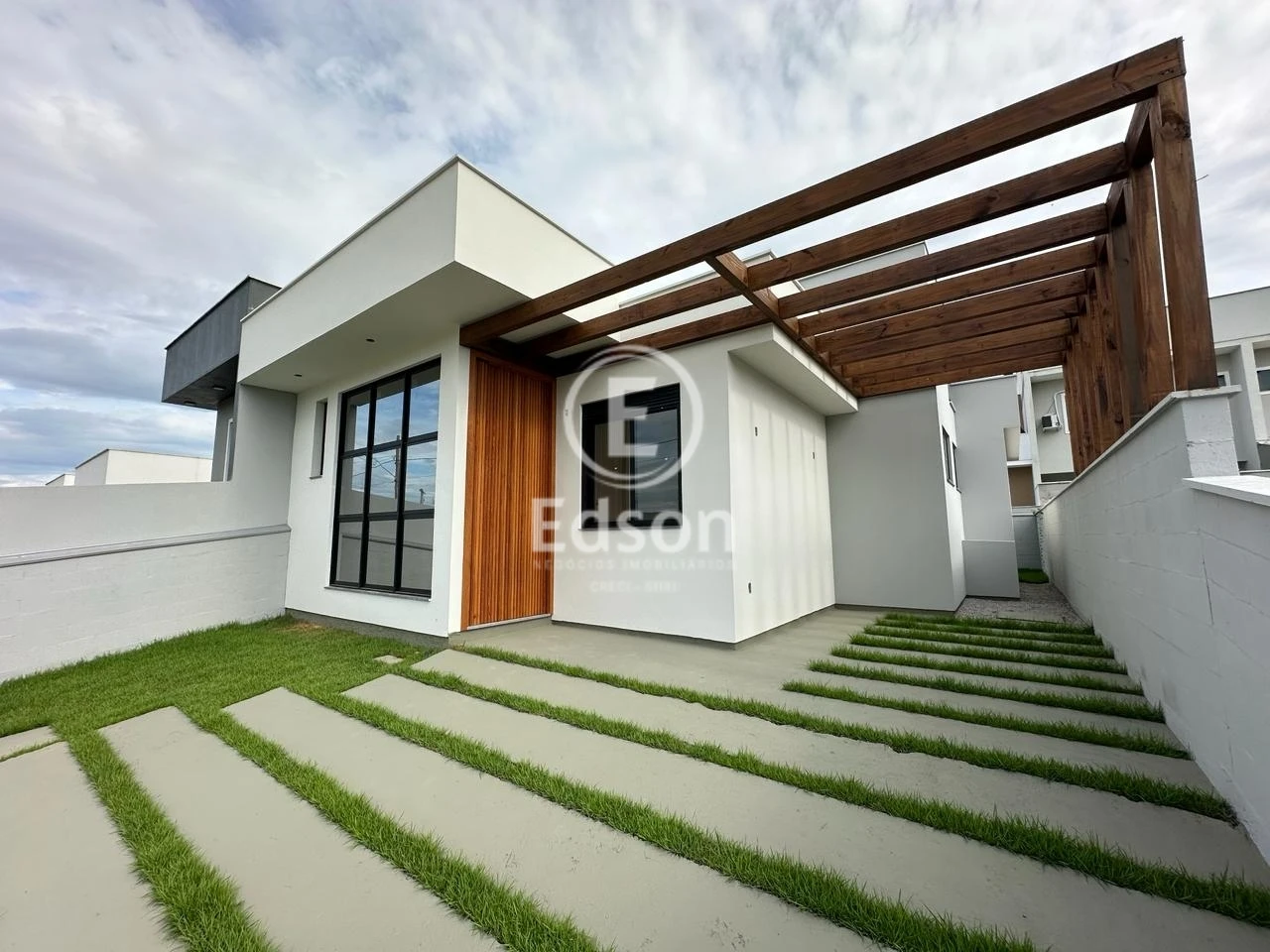 Casa em Forquilhas, São José. 3 quartos, 104m². Imagem 1 de 13