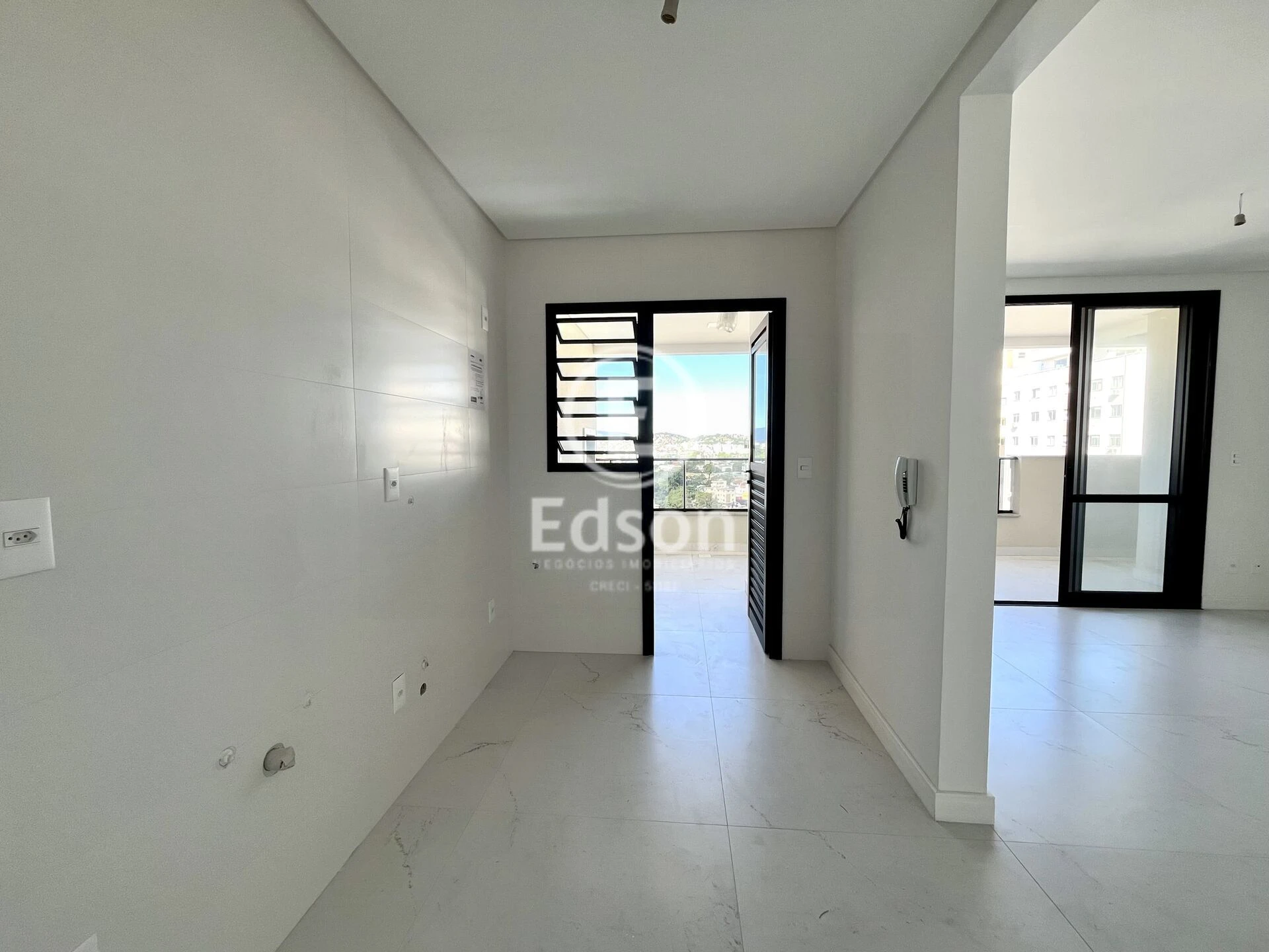Apartamento em Kobrasol, São José. 3 quartos, 104m². Imagem 3 de 15