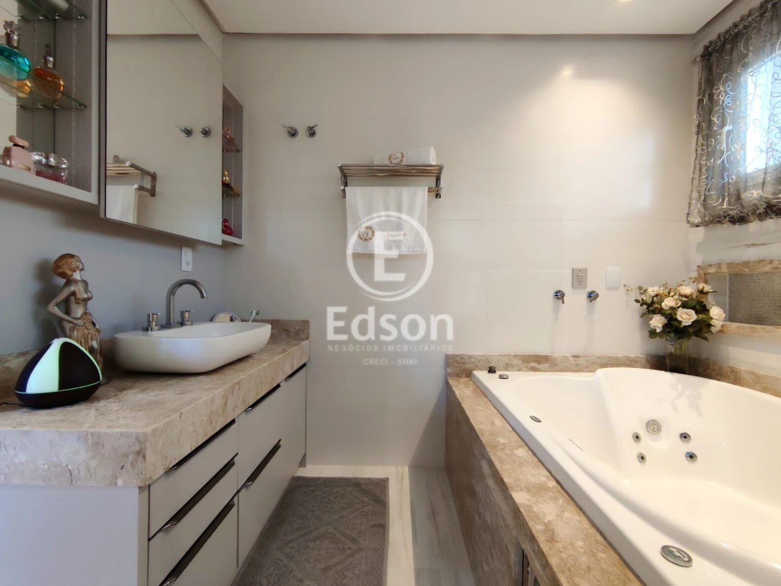 Casa em Pedra Branca, Palhoça. 4 quartos, 275m². Imagem 9 de 15