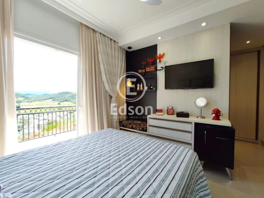 Casa em Pedra Branca, Palhoça. 4 quartos, 250m². Imagem 9 de 15