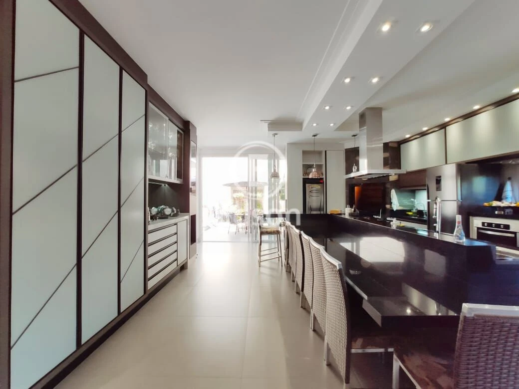 Casa em Pedra Branca, Palhoça. 4 quartos, 250m². Imagem 4 de 15