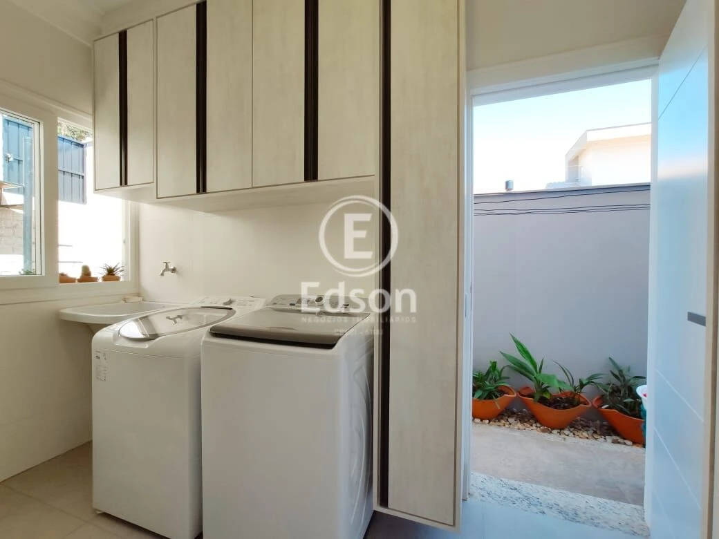 Casa em Pedra Branca, Palhoça. 4 quartos, 250m². Imagem 14 de 15