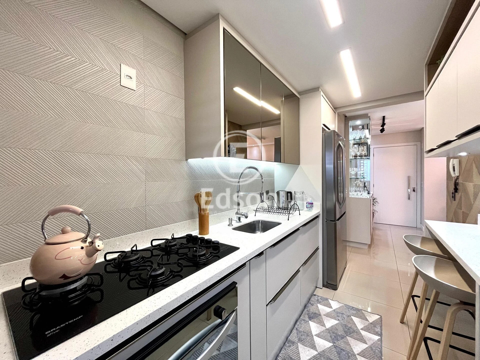 Apartamento em Barreiros, São José. 3 quartos, 92m². Imagem 4 de 15