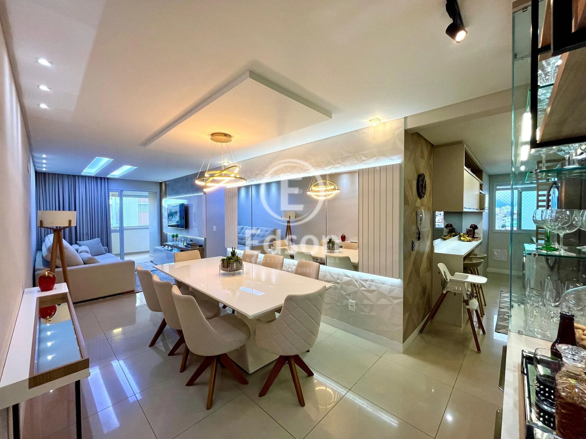 Apartamento em Barreiros, São José. 3 quartos, 92m². Imagem 2 de 15