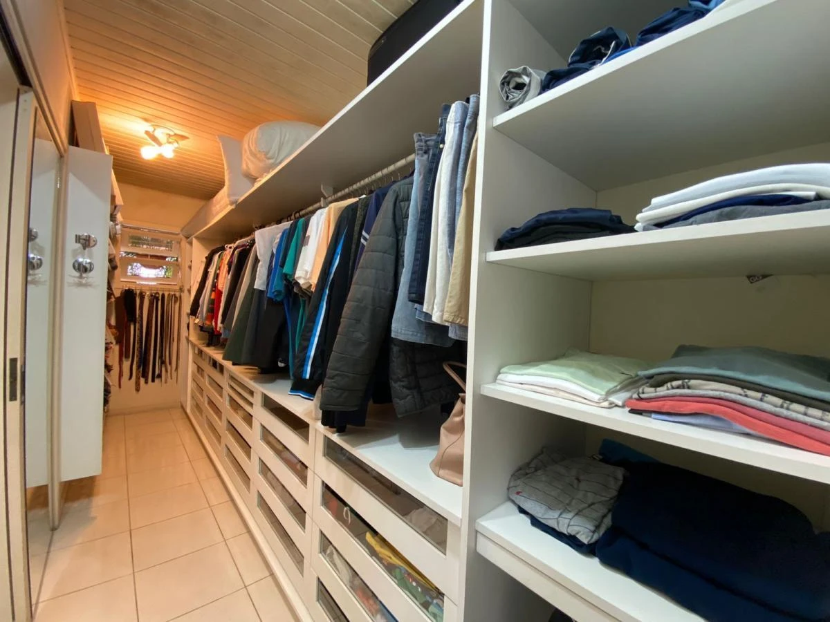 Casa em Fazenda Santo Antônio, São José. 3 quartos, 245m². Imagem 5 de 26