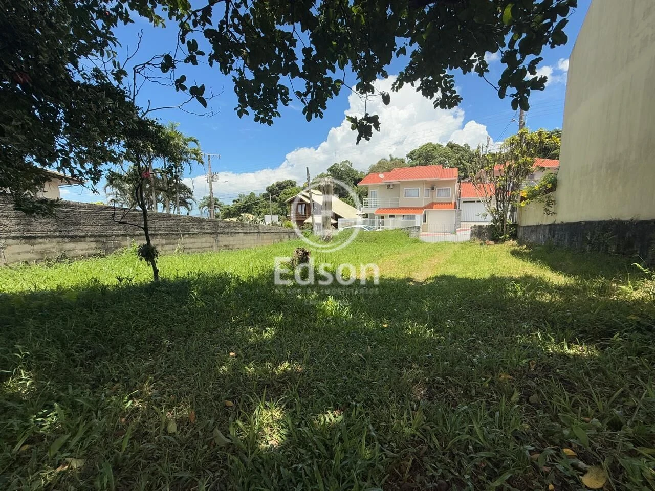 Terreno em Ponta de Baixo, São José. 0 quartos, 378m². Imagem 4 de 5