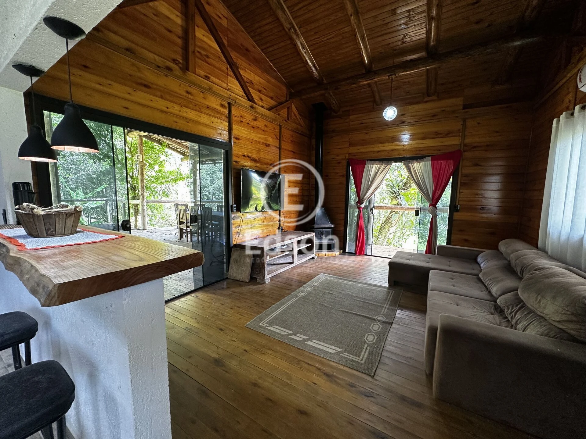 Sítio em Centro, Águas Mornas. 3 quartos, 84000m². Imagem 1 de 15