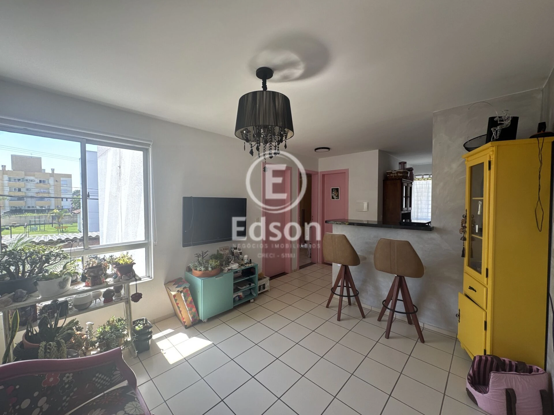 Apartamento em Sertão do Maruim, São José. 2 quartos, 47m². Imagem 2 de 10