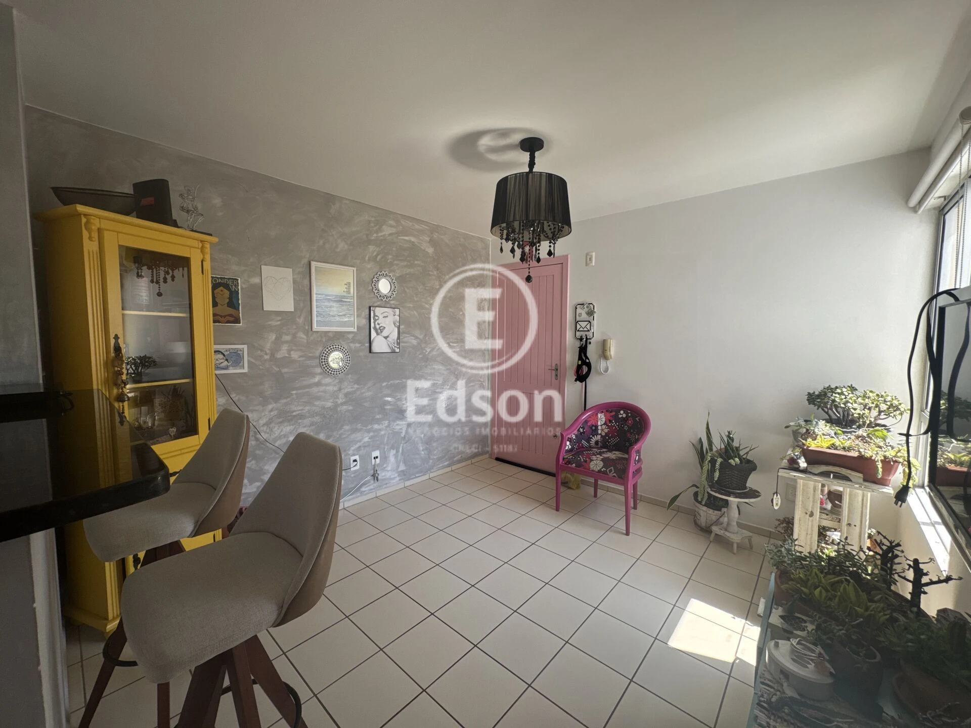 Apartamento em Sertão do Maruim, São José. 2 quartos, 47m². Imagem 3 de 10