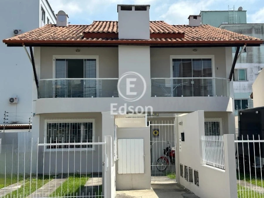 Apartamento em Pagani, Palhoça. 2 quartos, 63m². Imagem 3 de 4