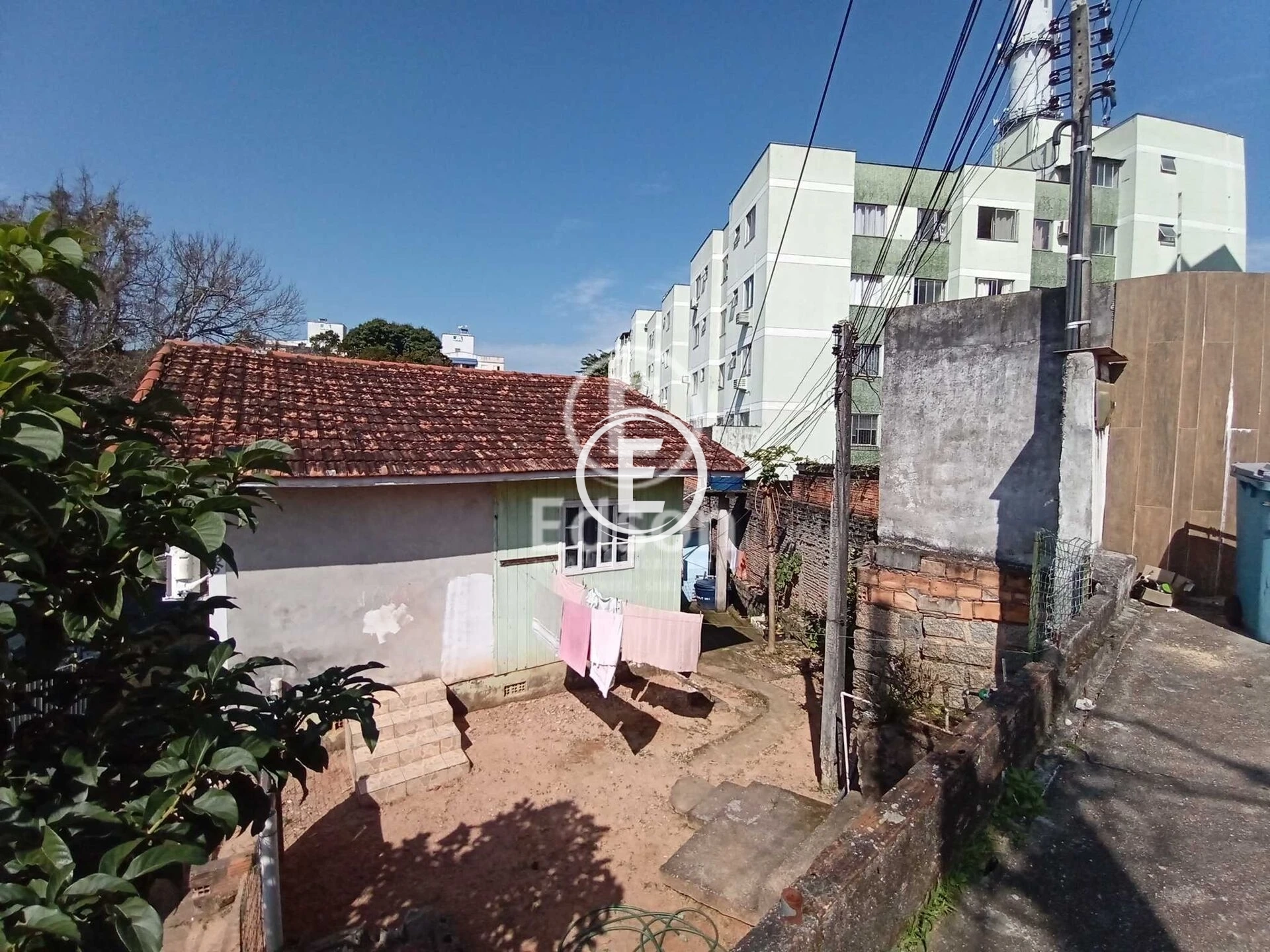 Terreno em Capoeiras, Florianópolis. 0 quartos, 593m². Imagem 1 de 7