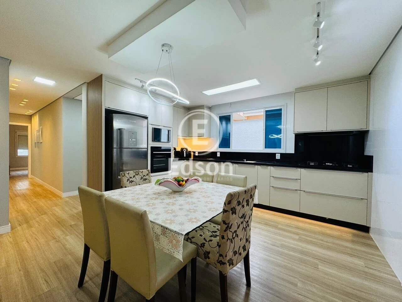 Casa em Pedra Branca, Palhoça. 3 quartos, 197m². Imagem 5 de 15