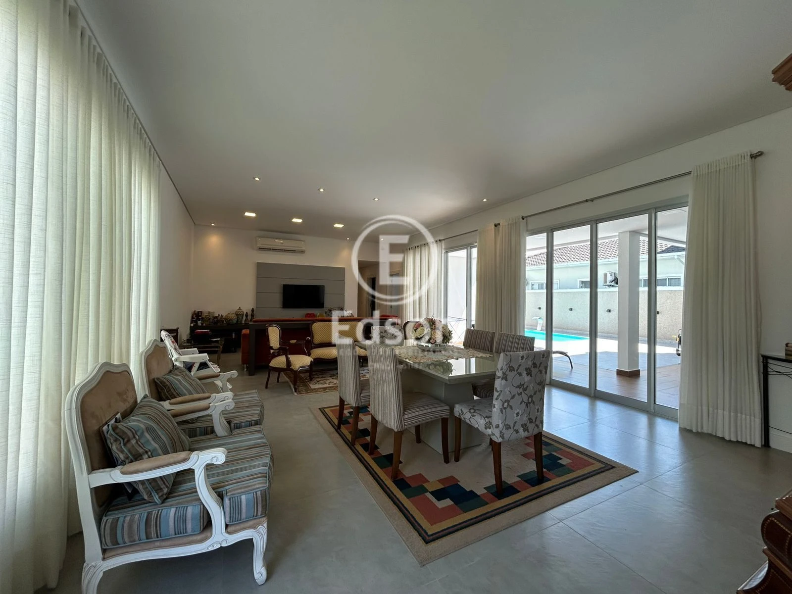 Casa em Pedra Branca, Palhoça. 4 quartos, 257m². Imagem 3 de 15