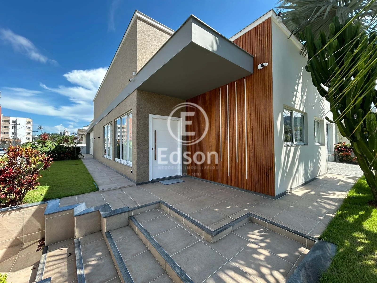 Casa em Pedra Branca, Palhoça. 4 quartos, 257m². Imagem 1 de 15