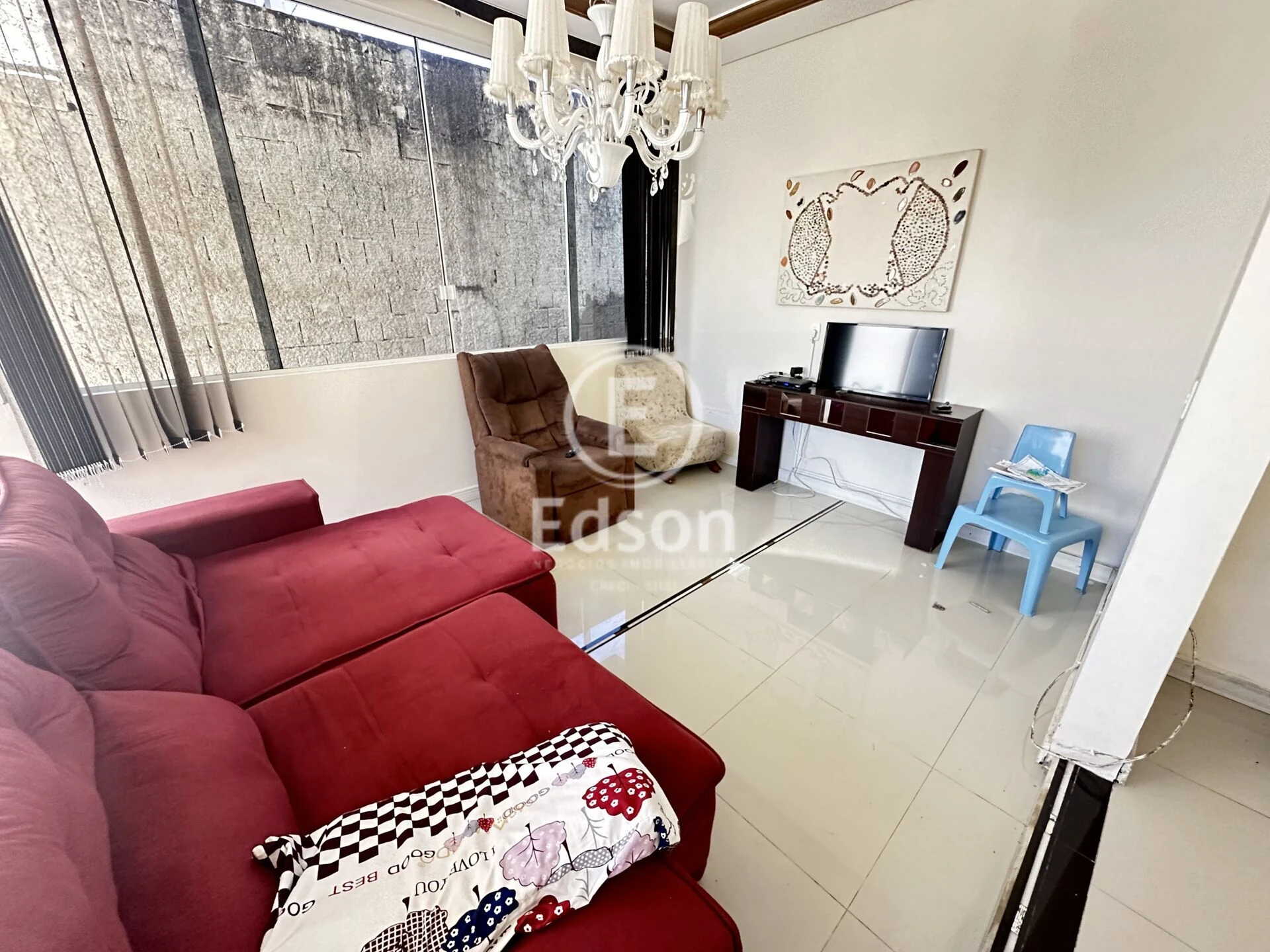 Casa em Pedra Branca, Palhoça. 4 quartos, 240m². Imagem 2 de 14