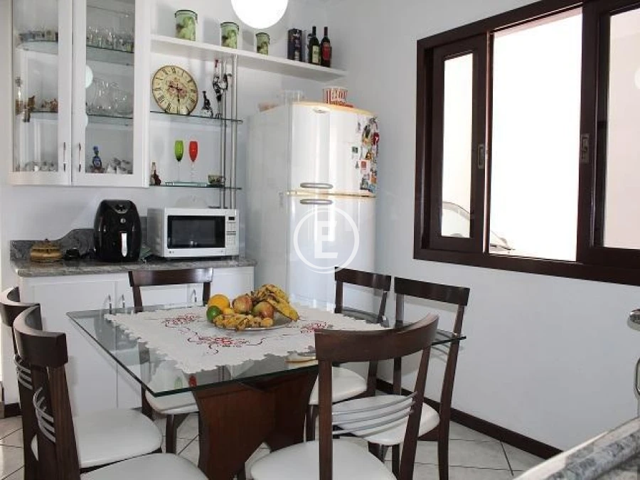 Casa em Centro, Santo Amaro da Imperatriz. 2 quartos, 176m². Imagem 5 de 15