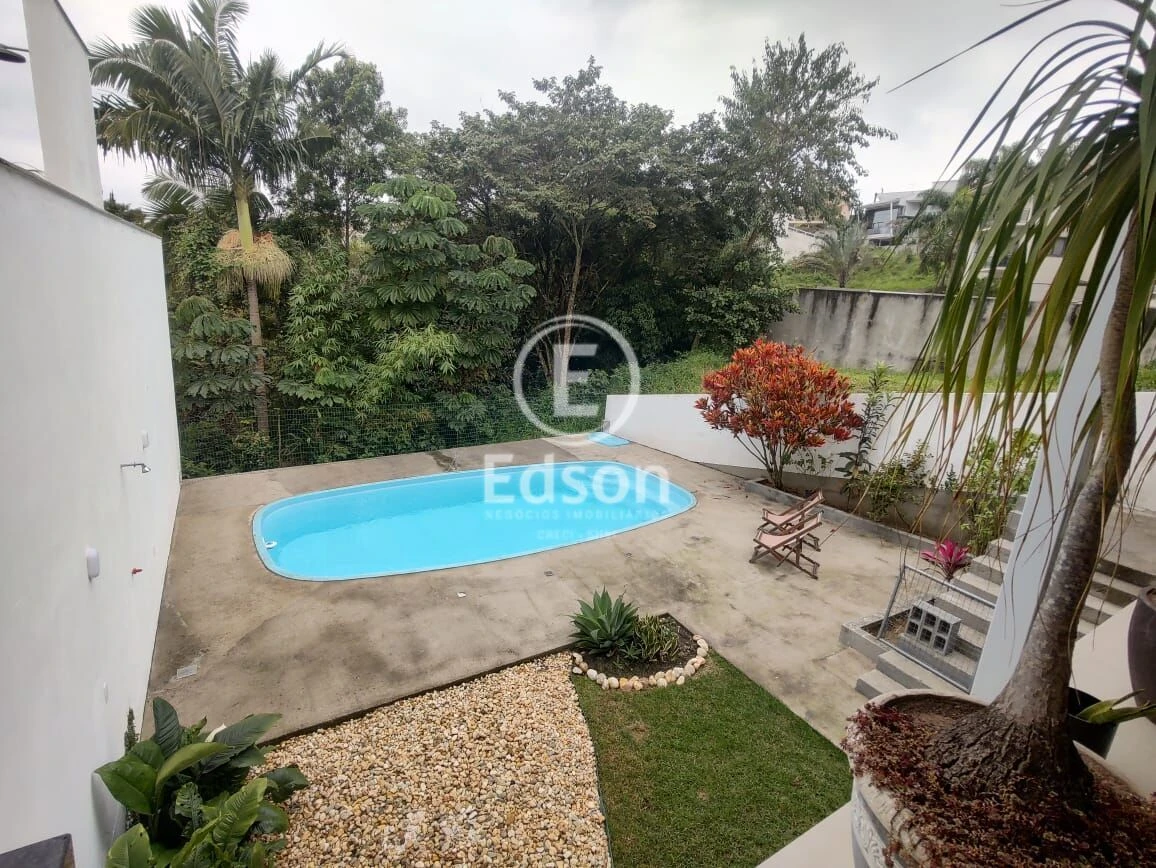 Casa em Pedra Branca, Palhoça. 3 quartos, 300m². Imagem 2 de 11