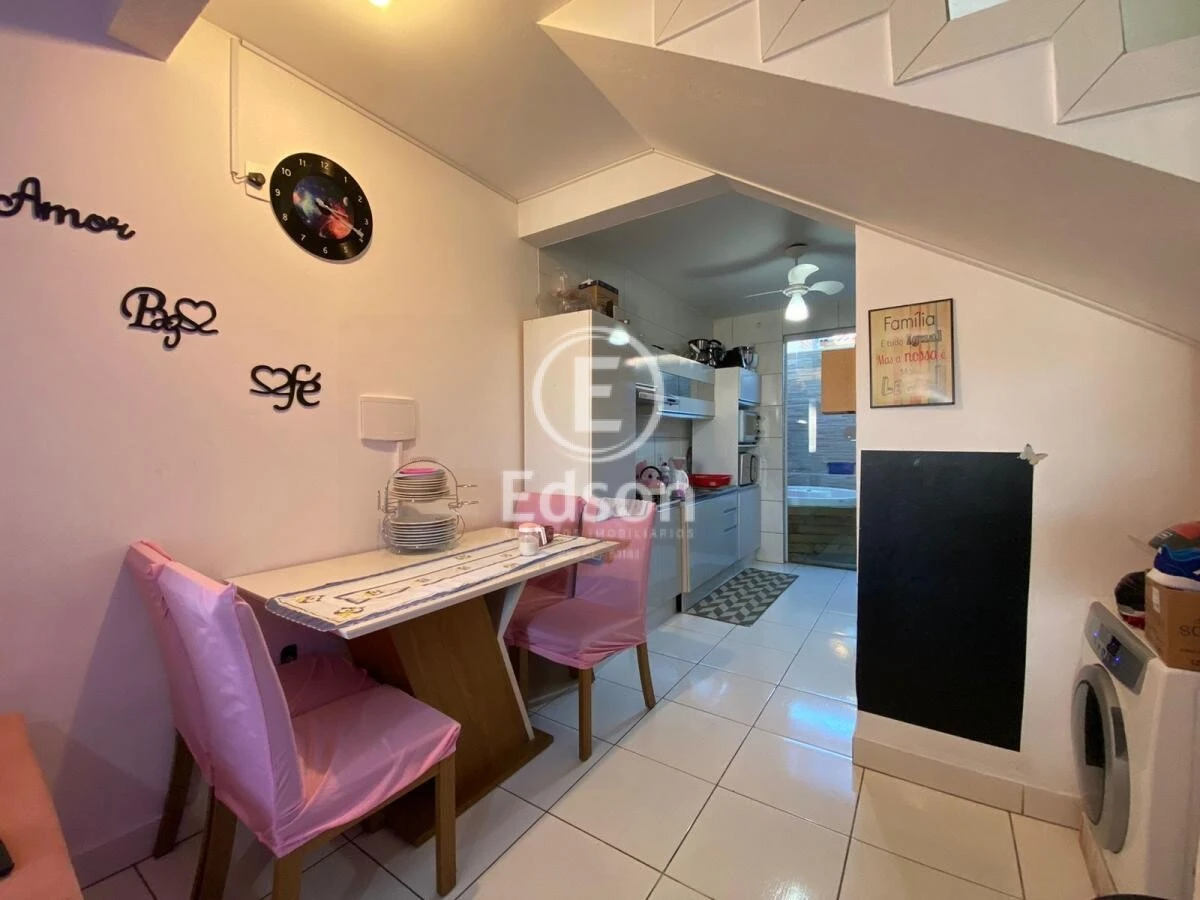 Apartamento em Madri, Palhoça. 2 quartos, 60m². Imagem 3 de 10