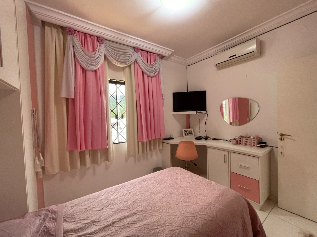 Casa em Pedra Branca, Palhoça. 4 quartos, 236m². Imagem 14 de 32