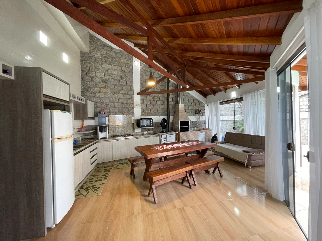 Casa em Pedra Branca, Palhoça. 4 quartos, 236m². Imagem 25 de 32