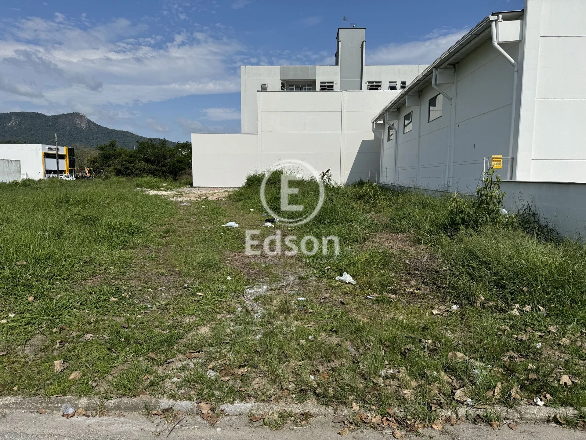 Terreno em Sertão do Maruim, São José. 0 quartos, 360m². Imagem 1 de 2